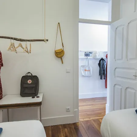 Apartment La La Lisbon