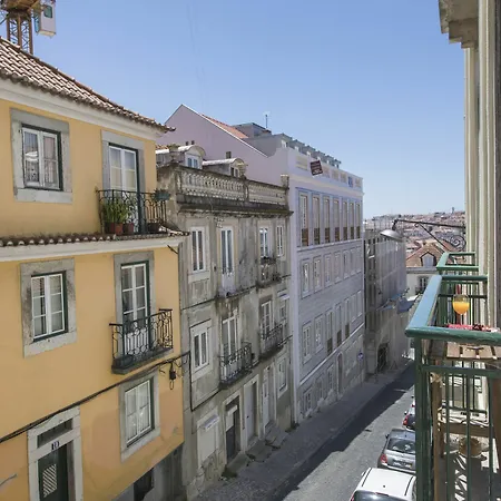 Apartment La La